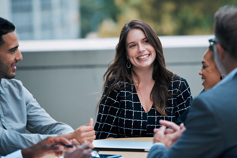commonFont Solutions Consultant speaks with clients about Employee Experience.